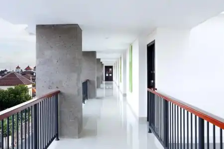 Amaris Teuku Umar - 11