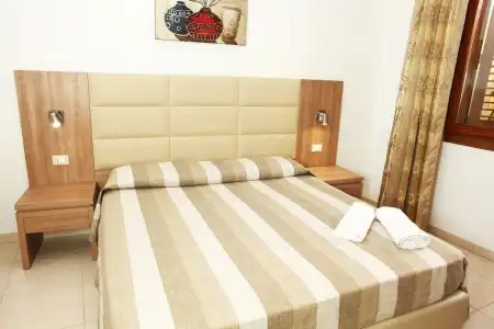 Coralia Bed and Breakfast - 4