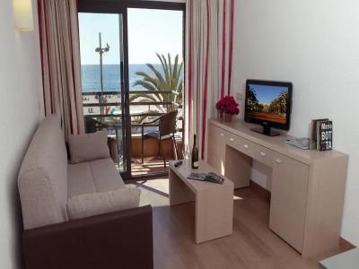 Almirall Apartaments - 22