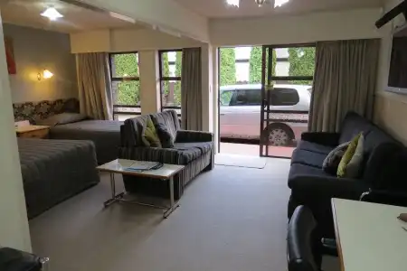 Beetham Park Motel - 34