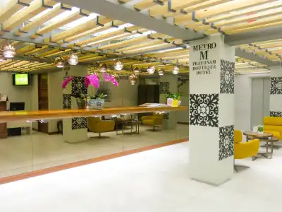 Metro Pratunam Boutique - 23