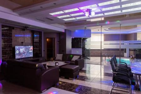 Avan Plaza - 71
