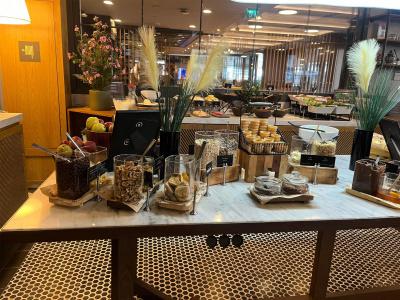 Park Inn by Radisson Atasehir - 23
