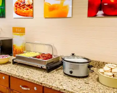 Quality Inn Oakwood - 10