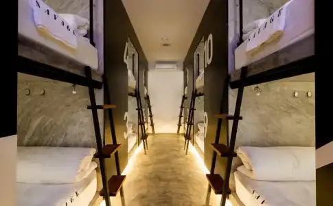 Savage Hostel - 7