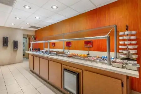 Best Western Plus Scottsdale Thunderbird Suites - 32