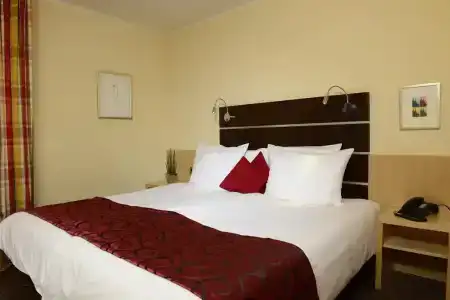UHU Garni Köln - 17