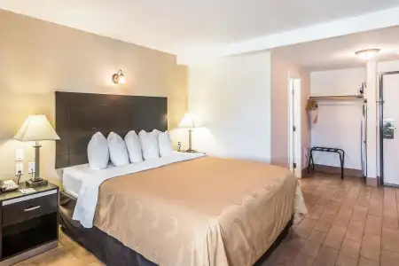 Quality Inn & Suites near Downtown Bakersfield - 29