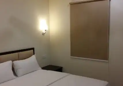 Hong - 2