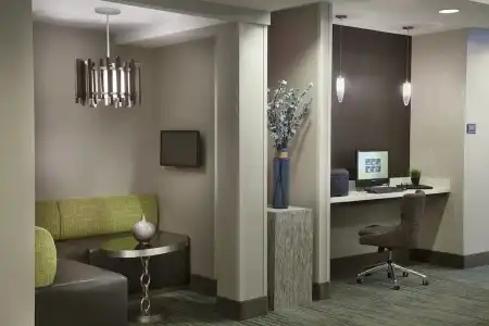 Cambridge Suites Mississauga - 15