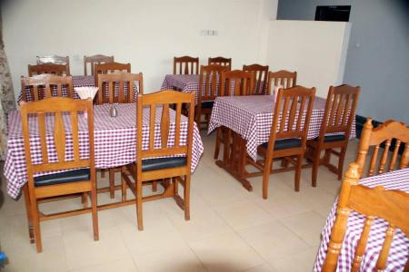 Bougainvillea by OYO Rooms - 15