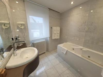 Chapeau Rouge PAR William Frachot - Hôtel Espace Bien-être & Restaurant étoilé - 50