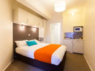 429 Apartments and Suites - 37
