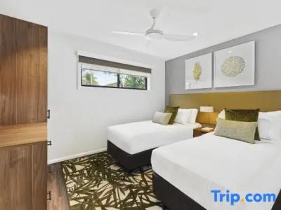 Ramada Resort Flynns Beach - 97