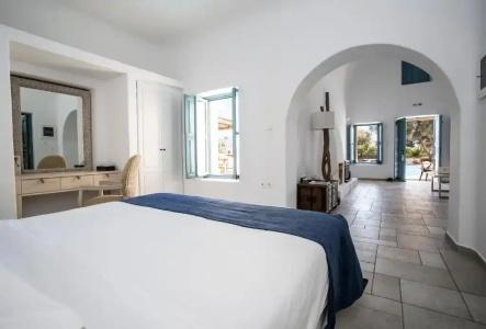 Black Rose Beach Suites - 2