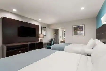 SureStay by Best Western Laredo - 30