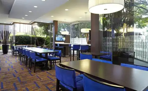 Courtyard by Marriott Los Angeles LAX/Century Boulevard - 24