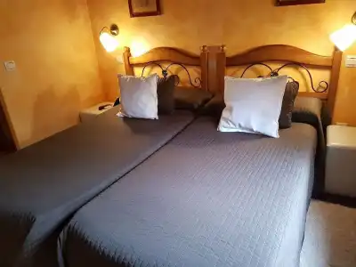 Hostal Segovia - 5