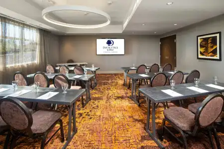 DoubleTree by Hilton Toronto Airport - 27