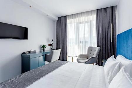 Ramada by Wyndham Tbilisi Old City - 34