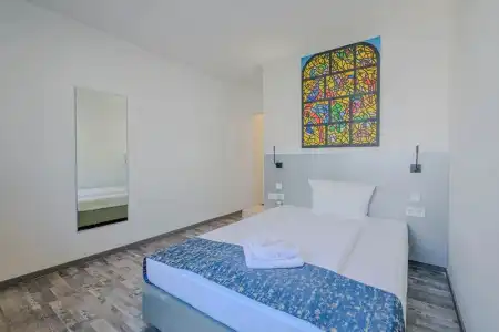 Münchner Hof - 77