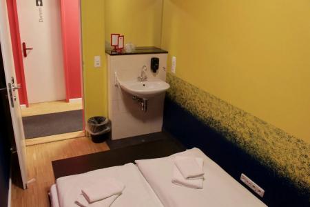 Holi City Apart Berlin - 9