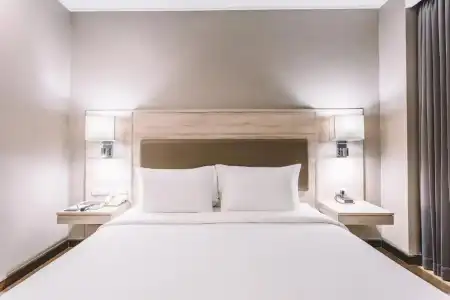 Adelphi Suites Bangkok - 94