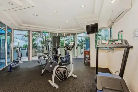 Oceana on Broadbeach - 13