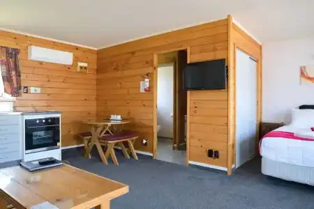 Tudor Park Motel - 116