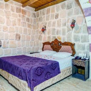 Nova Cave - 26