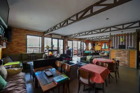 San Art Floating Hostel - 12