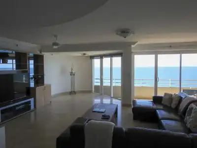 Zenith Ocean Front Apartments - 35