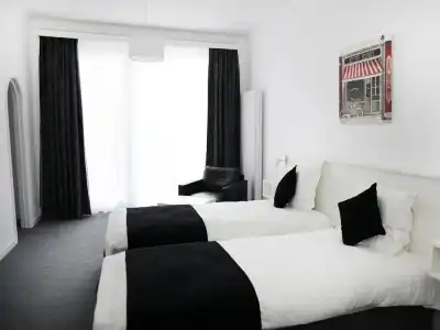 Hôtel Satellite - 17
