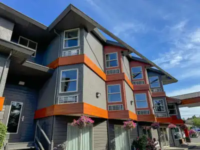Coast Parksville - 18