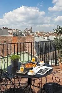 Hôtel Les 3 Poussins - 56