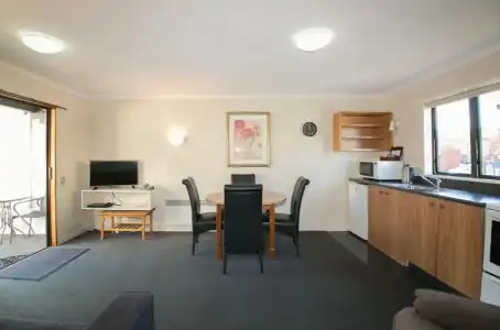 Allan Court Motel - 102