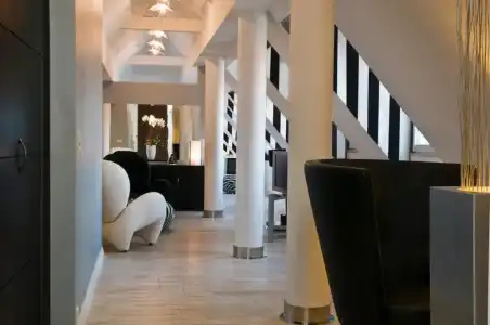 Mamaison Le Regina Boutique - 10