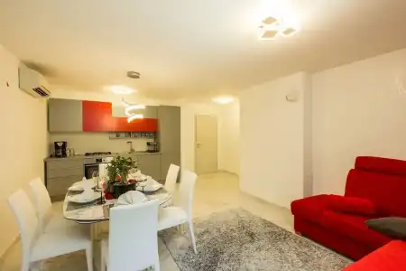 ApartGimi - 51