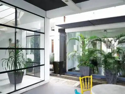 Chic Quarter Residence - 57