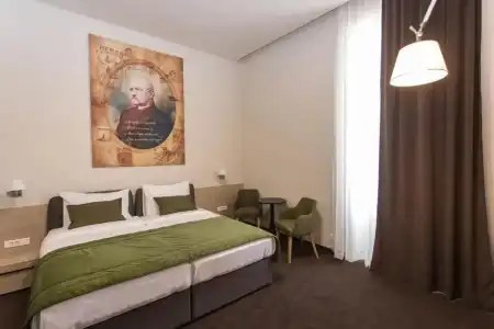 Grand Hedonist - 38
