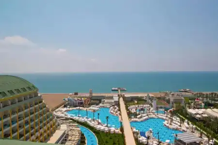 Delphin Imperial Lara - 54