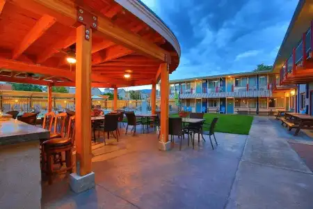 Bowmont Motel - 18
