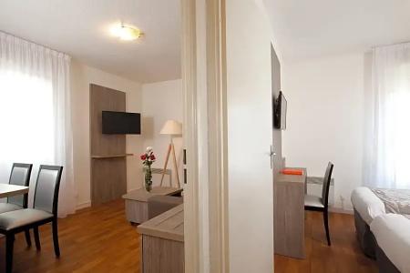 Séjours & Affaires Reims Clairmarais - 28