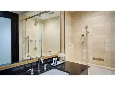Amway Grand Plaza, Curio Collection by Hilton - 9