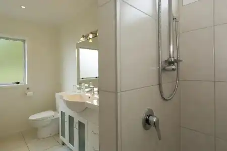 Seascape Villa B&B - 25