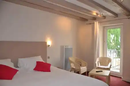 Hôtel de la Couronne - 77