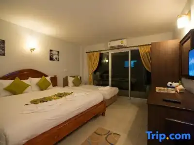Srichada Khaolak - 106