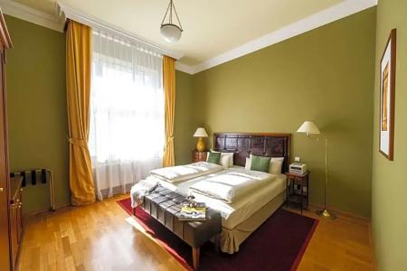 Louisa's Place - 126