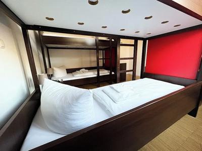 Holi City Apart Berlin - 35