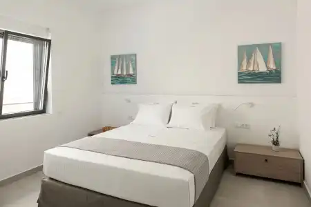 Cozy Corner Luxury Apartments - 5